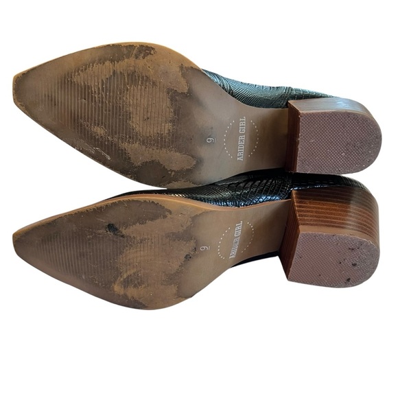 Arider Girl Black Croc Embossed Western Ankle Boots Size 9 - Picture 8 of 10